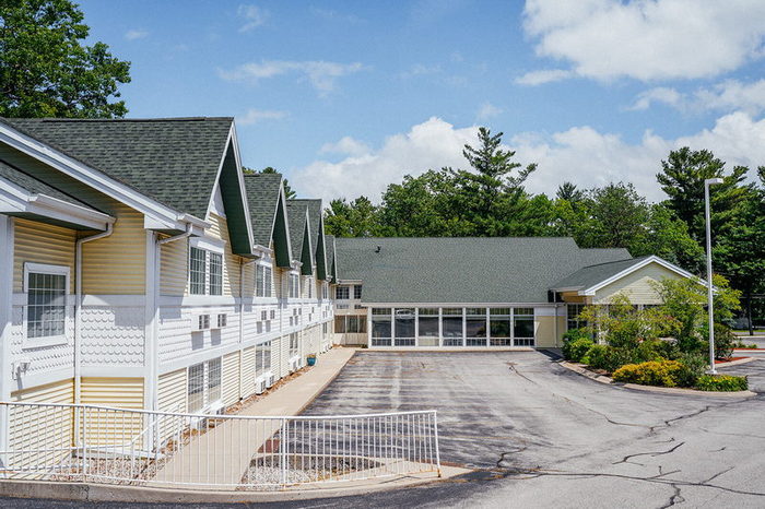 Briar Hill Motel - Replaced By Traverse Victorian Inn